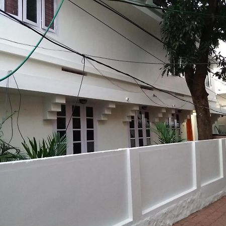 Capital Comfort Hotel Thiruvananthapuram Exterior foto